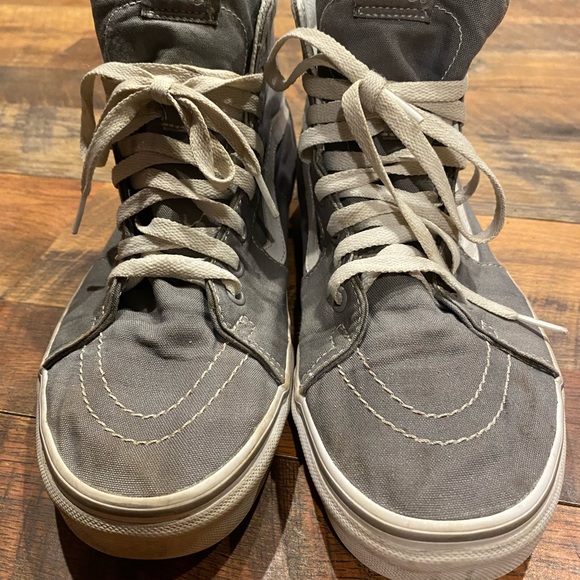 Vans - Picture 6 of 6